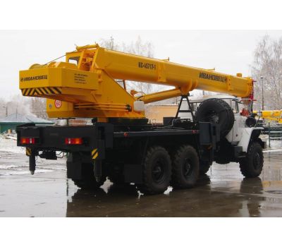 AVTOKRAN TRUCK CRANE