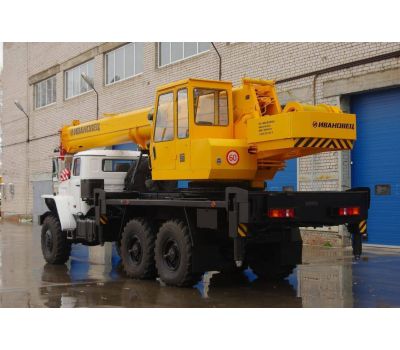 AVTOKRAN TRUCK CRANE