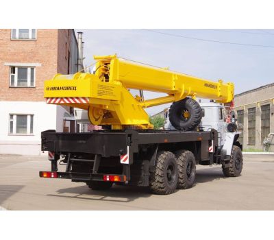 AVTOKRAN TRUCK CRANE