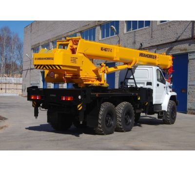 AVTOKRAN TRUCK CRANE